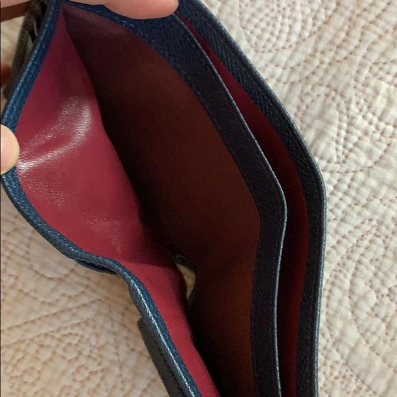 EUC Bulgari Men’s Blue Leather Wallet - Picture 5 of 7